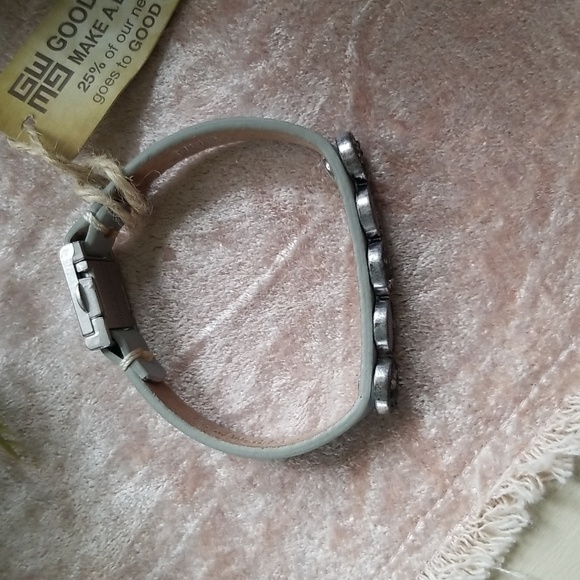 Good Works - Picture 2 of 7